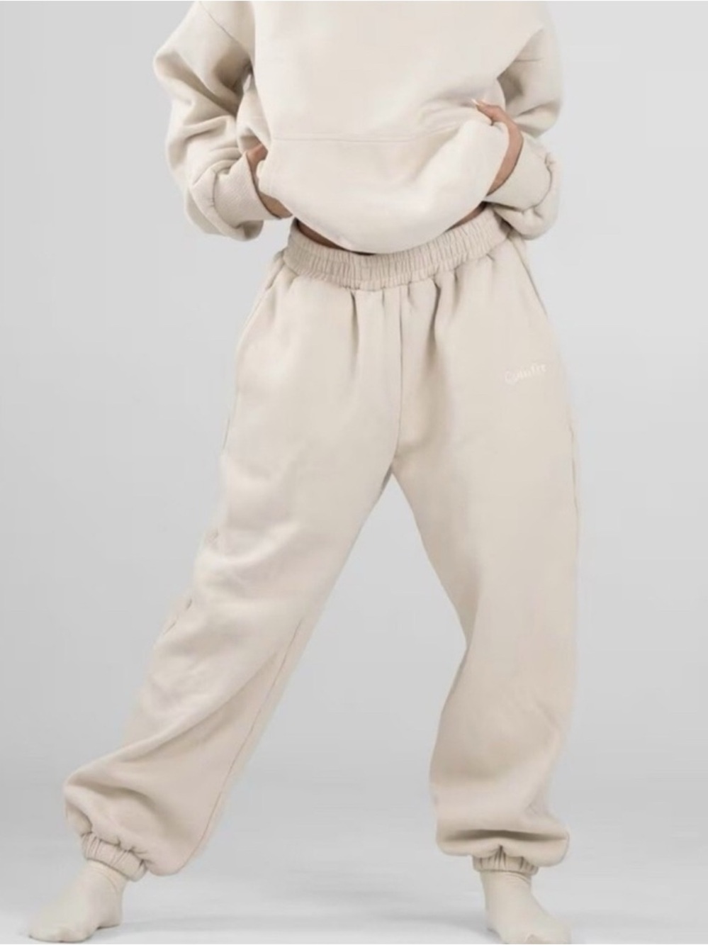 COMFRT‎ | Signature Fit Sweatpants in Bone Size Medium